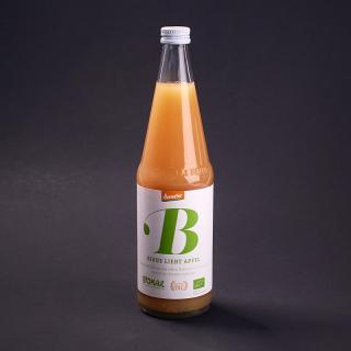 Birne liebt Apfel Saft