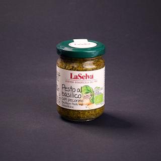 Basilikum Pesto mit Schafskäse