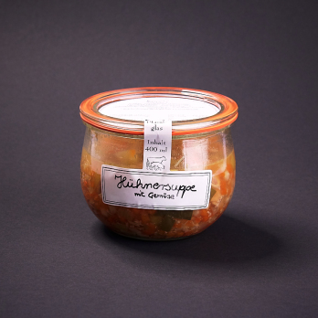 Hühnersuppe im Glas