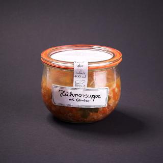 Hühnersuppe im Glas