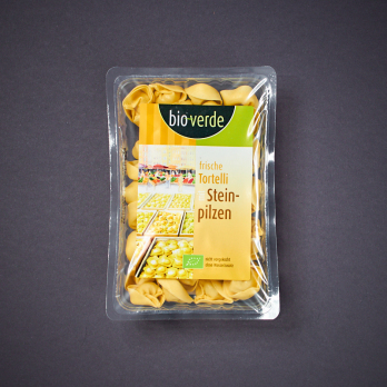 Frische Tortelli mit Steinpilzfüllung