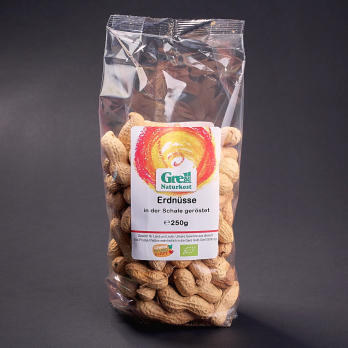 Erdnüsse in der Schale geröstet